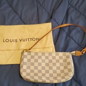 Authentic Louis Vuitton DA Pochette Accessoires